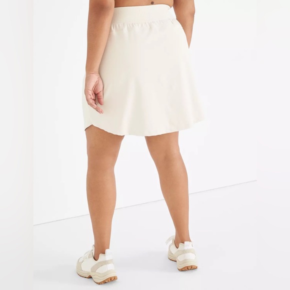 LIVI by Lane Bryant Knit Trouser Skort with 5” Inseam Shorts NWT in Birch Cream - Picture 11 of 13